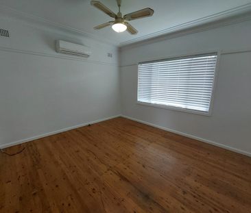 Conveniently Located 3 Bedroom Home - Photo 2