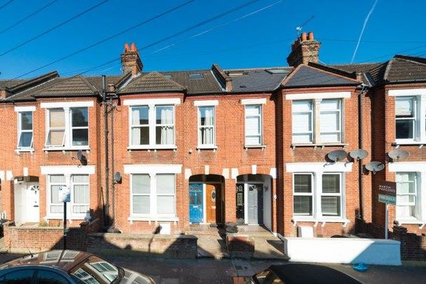 6 bedroom flat to rent - Photo 1