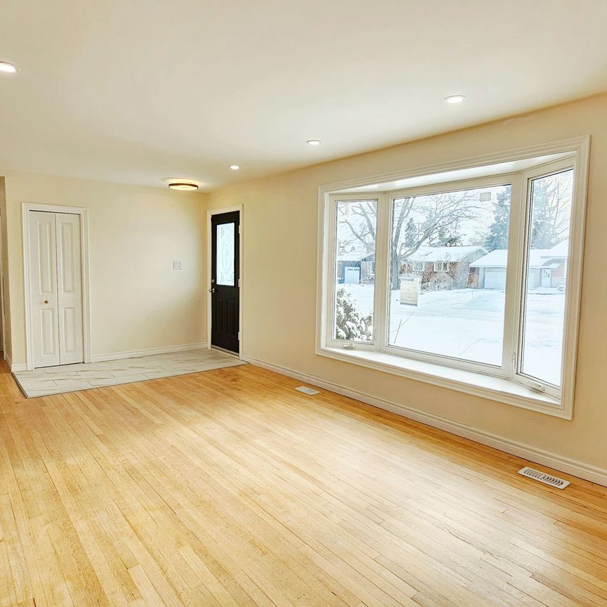 For Lease - 38 Sherry Lane Unit# A, South of Baseline to Knoxdale, Ontario - Photo 1