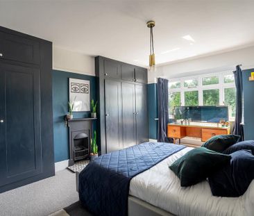 4 bedroom semi-detached house to rent - Photo 6