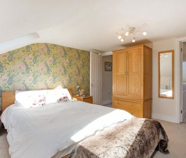 3 bedroom semi-detached house to rent - Photo 4