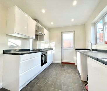 Hookfield, Epsom - Photo 6