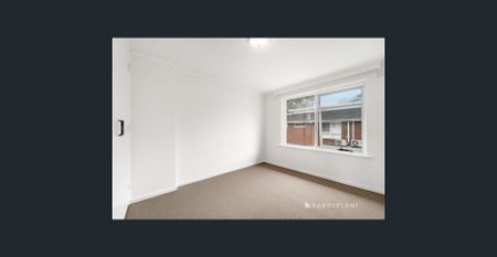 Fresh Central 2 Bedroom Apartment in Box Hill - Photo 4