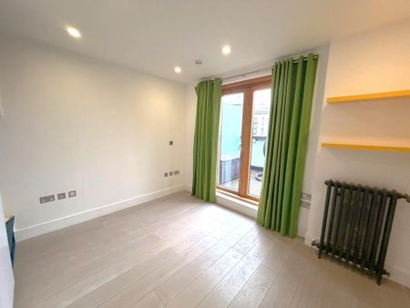 2 bedroom flat to rent - Photo 3