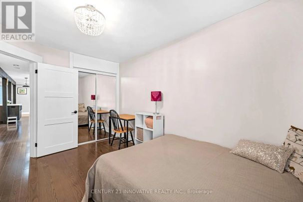 48 BRENDA CRESCENT - Photo 1