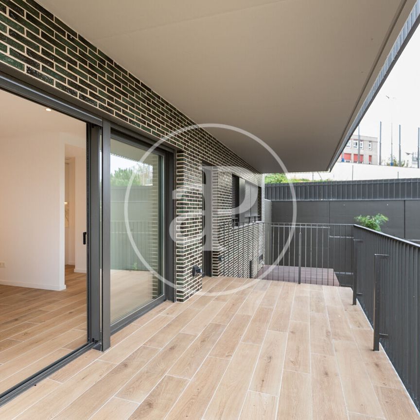 New-build apartment for rent in Finestrelles - Photo 1