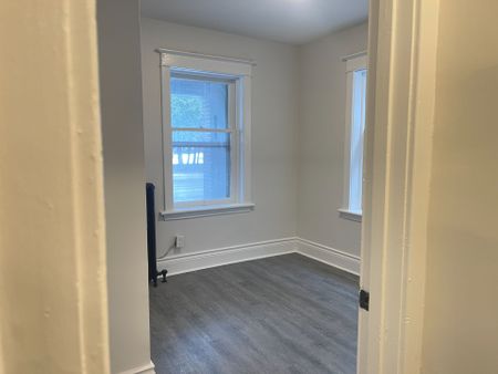 For Lease - 987 Main Street Unit# 1, Hamilton, Ontario - Photo 3