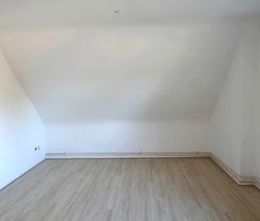 3-Zimmer-Dachgeschosswohnung in ruhiger Anwohnerstraße von Manfort! - Foto 2