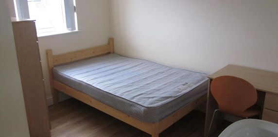 Unit 3, 88 Fitzroy Avenue, Belfast, BT7 1HX - Photo 2