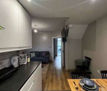 Room in a Shared House, Gilroy Road, L6 - Photo 5