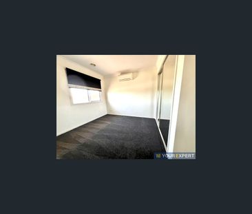 92 Meridian Circuit, Berwick, Vic 3806 - Photo 3