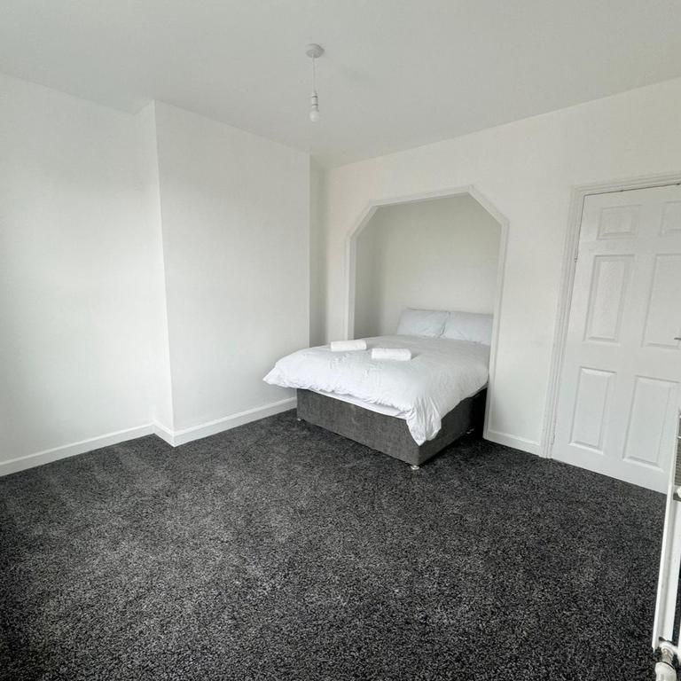 3 bedroom terraced house to rent - Photo 1