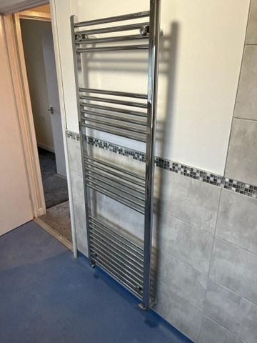 4 bedroom semi-detached house to rent - Photo 2