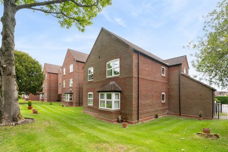 1 bed apartment to rent in Downing Close, Knowle, B93 - Photo 3
