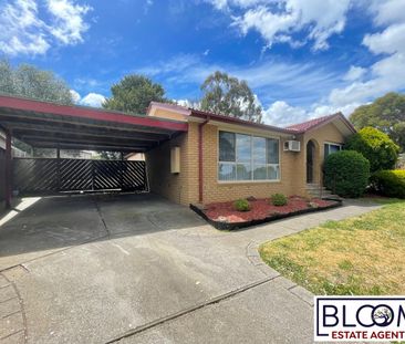 74 Menzies drive, Sunbury, Vic 3429 - Photo 3