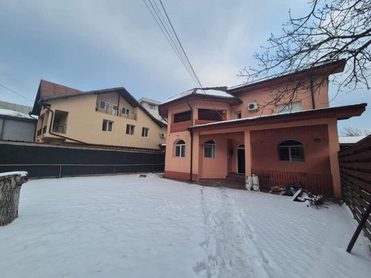 Vila Individuala pentru Firme, Pasaj Mihai Bravu, 9 Camere, - Fotografie 1