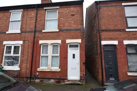 3 bedroom terraced house to rent - Photo 5