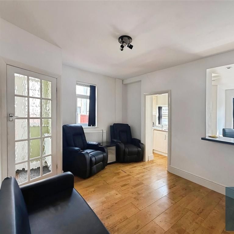 2 bedroom semi-detached house to rent - Photo 1