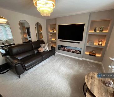 3 bedroom detached house to rent - Photo 2