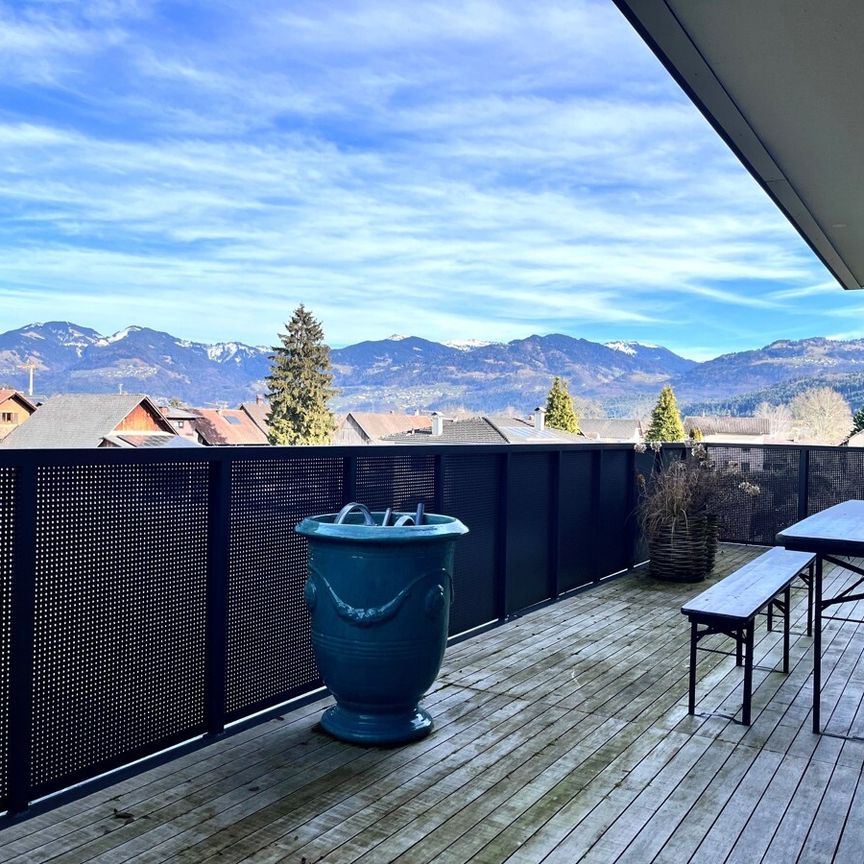 Exklusive 2-Zimmer-Dachgeschosswohnung mit zwei großzügigen Terrassen in Feldkirch-Gisingen - Photo 1