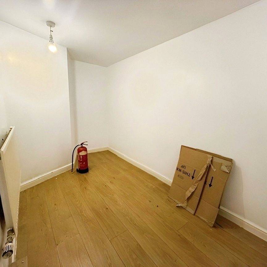 York Place, Newport, NP20 - Photo 1