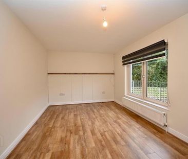 1 Grangewood Chase, Dundonald, Belfast, BT16 1HW - Photo 5