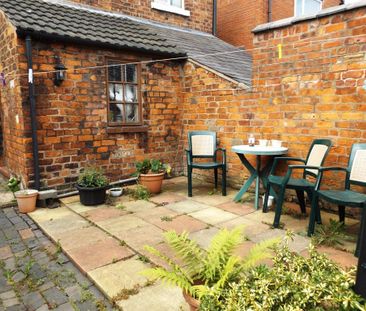 3 bedroom terraced house to rent - Photo 1