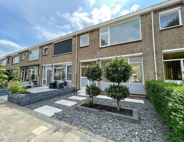 Huis te huur: Mr. Van Houtenstraat 35 2982 VP Ridderkerk - Photo 1