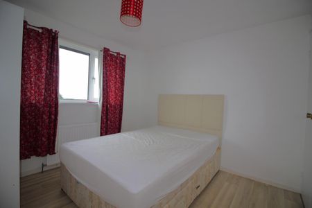 2 Bedroom House - Terraced - Photo 2