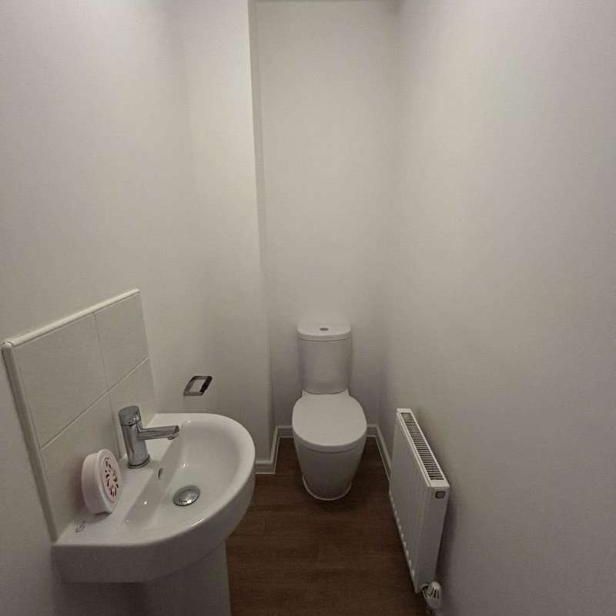 Lintott Gardens, Warrington, WA1 - Photo 1