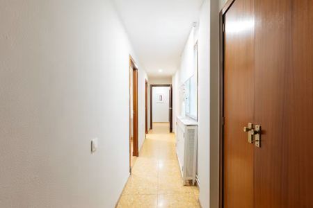 Calle Colón, Valencia, Valencian Community 46004 - Photo 2
