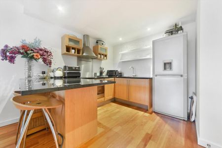 1 bedroom flat to rent - Photo 4