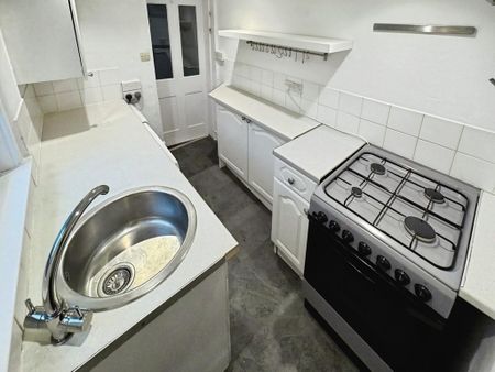 2 bedroom terraced house to rent - Photo 5