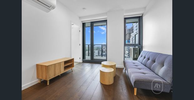 Furnished Panorama Box Hill with walking distance to Box Hill Central - Photo 1