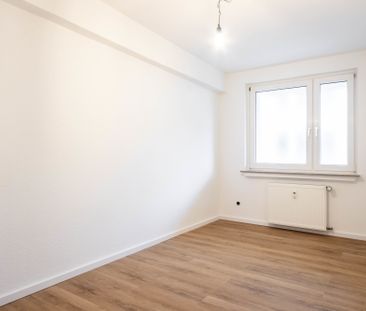 Top sanierte 4 Zimmerwohnung mit Balkon im Hufeisen von Bielefeld City - Photo 4