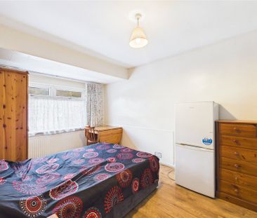 1 bedroom sharedAccommodation in Albert Street, Slough - Photo 1