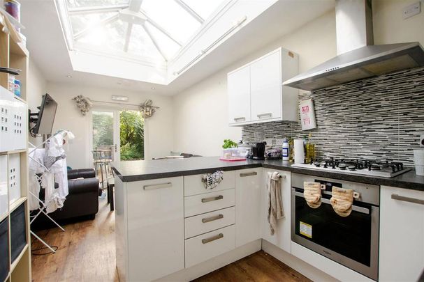 7 bedroom house to rent - Photo 1