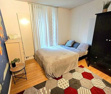 Room in a Shared Flat, Becquerel Court, SE10 - Photo 3