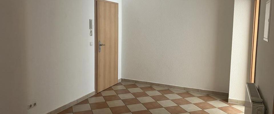 Bezaubernde Wohnung mit schönem Balkon, Bad mit Wanne und Dusche! - Photo 1