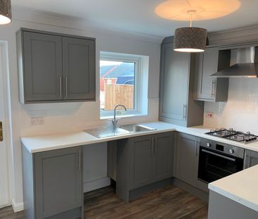 2 Bed Terraced House, Bessborough Road, CH43 - Photo 2