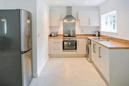 2 bedroom flat to rent - Photo 5