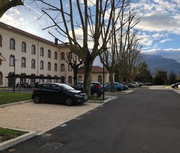 Location Appartement 2 pièces 46m² ST EGREVE 38120 - Photo 5