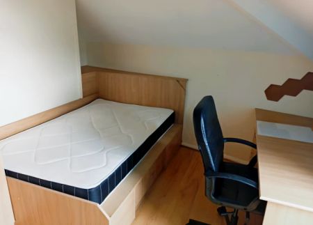 3 Bed 1 Bath - Photo 5