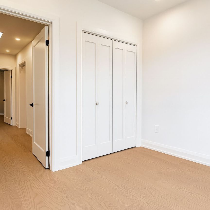 For Lease - 2034 Danforth Avenue Unit# 202, Toronto, Ontario - Photo 1