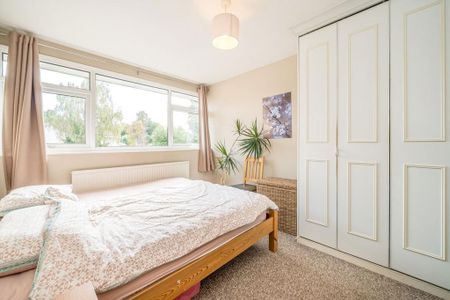 2 bedroom maisonette to rent - Photo 3