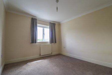 3 bedroom end of terrace house to rent - Photo 4