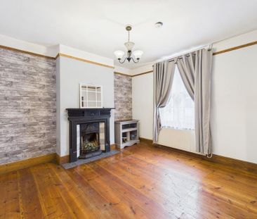 2 bedroom end of terrace house to rent - Photo 1