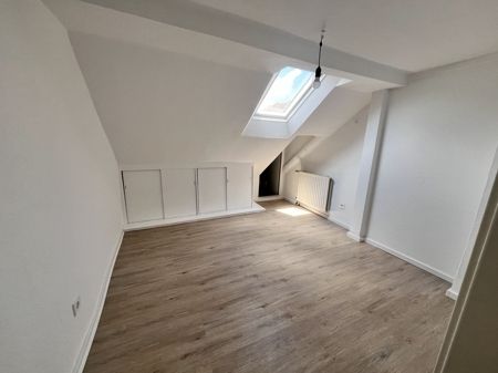 Helle, frisch renovierte DG-Wohnung in zentraler Innenstadtlage von Menden zu vermieten - Foto 1