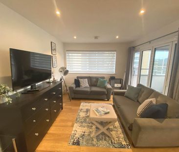 2 bedroom flat to rent - Photo 2