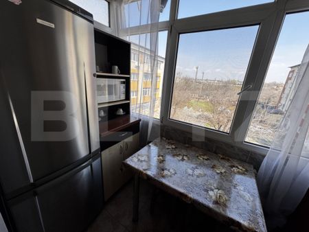 Apartament 2 camere, etaj 3, 54 mp, AC, zona Unitatea Milita - Fotografie 3